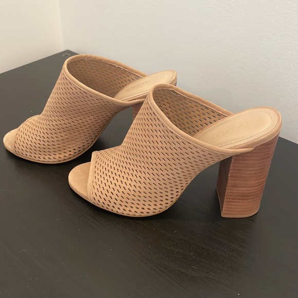 Aldo slip on heals in medium beige. Worn once - Picture 2 of 6